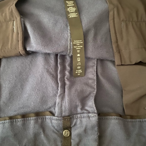 Lululemon men shorts - Picture 3 of 4